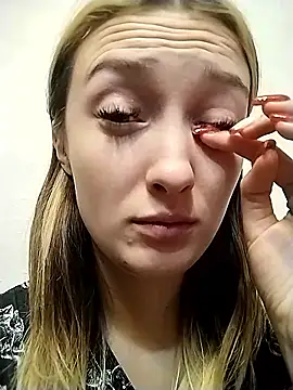 Snapshot of Olivia_Kis chatting on 01/12/26, 12:43 Olivia Kis online show from 01/12/26, 12:43