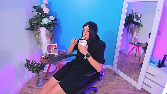 ViictoriiaSaenz online show from 02/24/26, 04:43