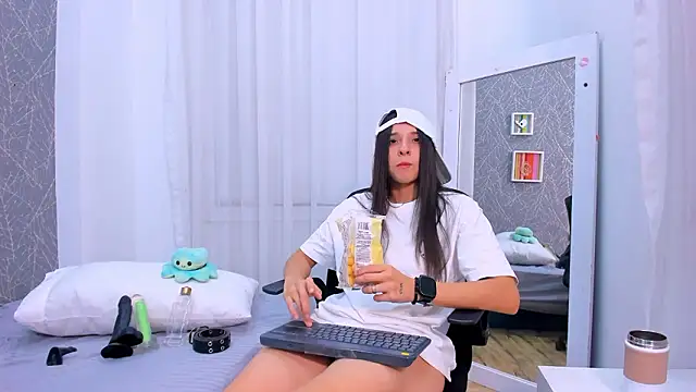 ViictoriiaSaenz online show from 03/27/26, 03:56