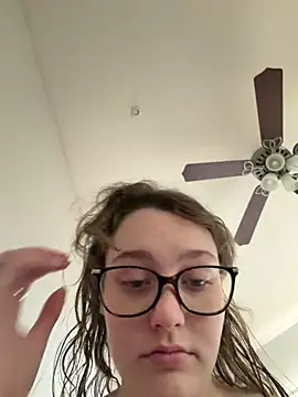 julia4thewin online show from 03/05/26, 08:49