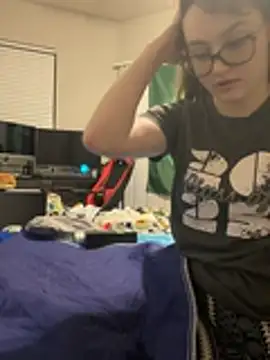 julia4thewin online show from 04/24/26, 02:36