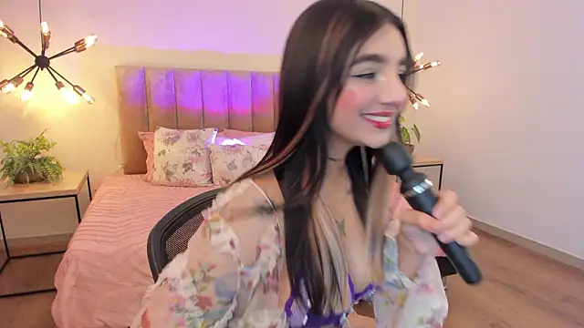 Abriil cutee online show from 03/11/26, 11:00