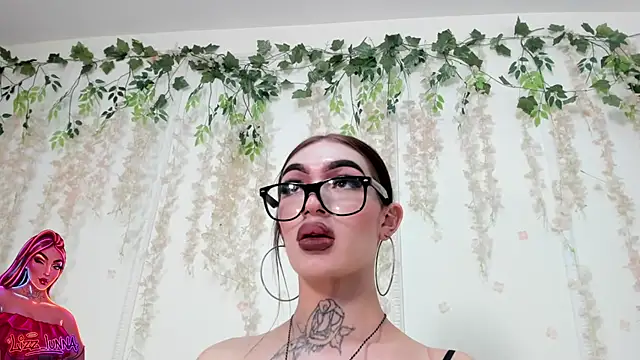 lizz lunna online show from 06/01/26, 04:03