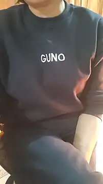 Snapshot of Myna_999 chatting on 02/13/26, 01:29 Myna 999 online show from 02/13/26, 01:29