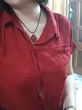 Snapshot of Myna_999 chatting on 02/16/26, 02:24 Myna 999 online show from 02/16/26, 02:24