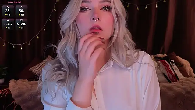 ShyniAlice online show from 03/27/26, 05:24