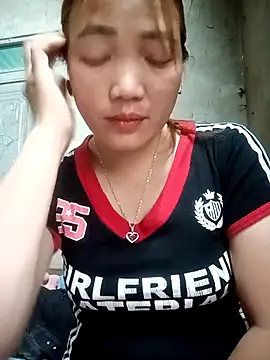 Snapshot of Nunaa2x chatting on 04/30/26, 11:53 Nunaa2x online show from 04/30/26, 11:53