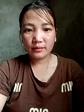 Snapshot of Nunaa2x chatting on 05/06/26, 05:35 Nunaa2x online show from 05/06/26, 05:35