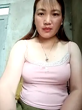 Snapshot of Nunaa2x chatting on 05/21/26, 04:52 Nunaa2x online show from 05/21/26, 04:52