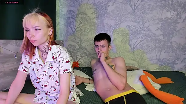 guess couple online show from 07/10/26, 06:17