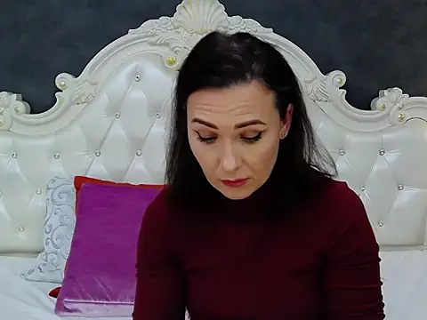 VeraNoir online show from 02/06/26, 12:19