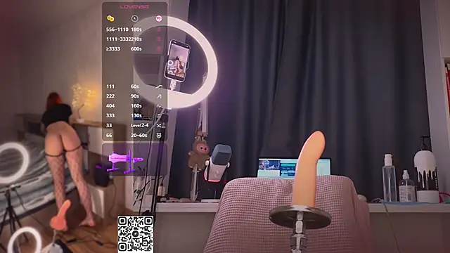 yourfox Alice  online show from 04/17/26, 07:22