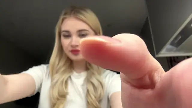 KariJarecke online show from 02/22/26, 03:10