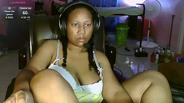 Eirondra valeen online show from 05/22/26, 07:26