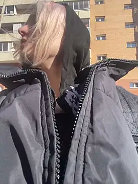 aka Blonde online show from 03/30/26, 08:15