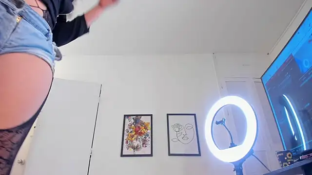 emily nova  online show from 03/22/26, 11:35