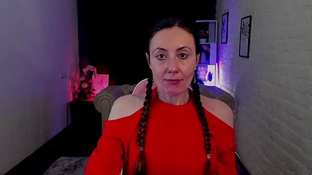 Juliet Jamess online show from 01/18/26, 01:37