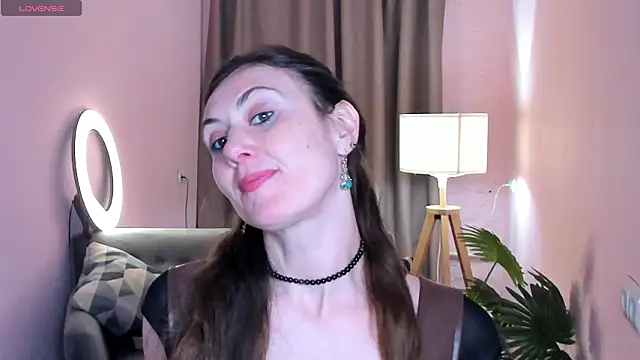 Juliet Jamess online show from 02/24/26, 06:55