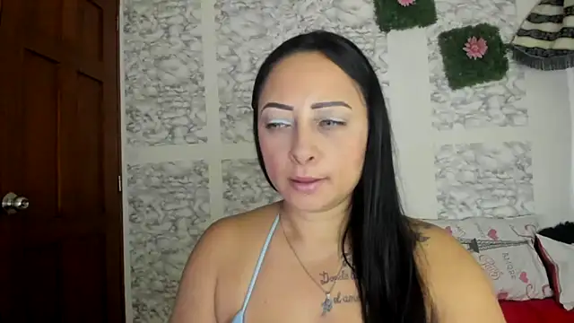 Snapshot of XXXStephanie_XXX chatting on 06/15/26, 10:01 XXXStephanie XXX online show from 06/15/26, 10:01