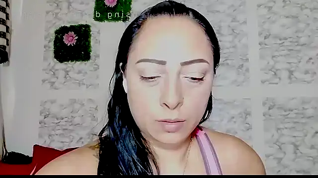 Snapshot of XXXStephanie_XXX chatting on 07/04/26, 10:27 XXXStephanie XXX online show from 07/04/26, 10:27