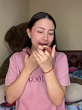 Snapshot of Shayla--broos chatting on 02/14/26, 04:59 Shayla--broos online show from 02/14/26, 04:59