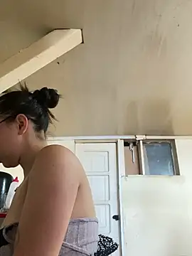 Snapshot of Shayla--broos chatting on 02/24/26, 08:18 Shayla--broos online show from 02/24/26, 08:18