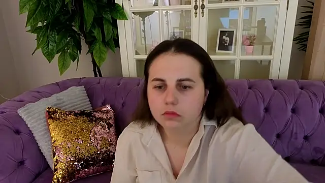 MikaFoxy online show from 04/09/26, 05:07