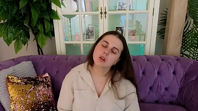 MikaFoxy online show from 04/09/26, 06:19