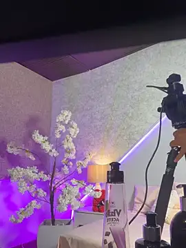 maaluh online show from 04/15/26, 04:58