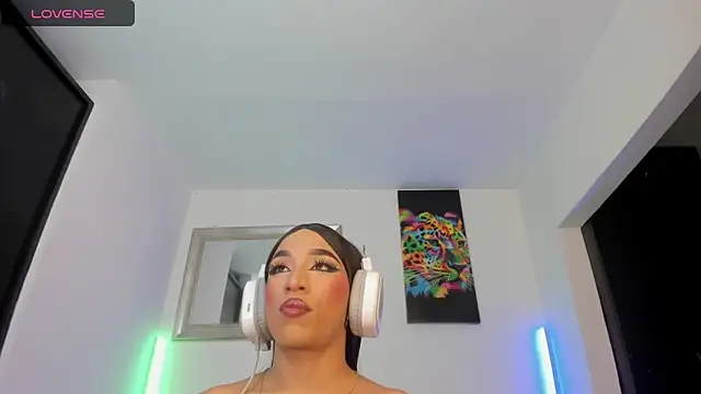 Naughty Blue online show from 05/30/26, 12:30