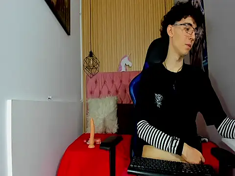 Syriussz online show from 02/13/26, 07:32