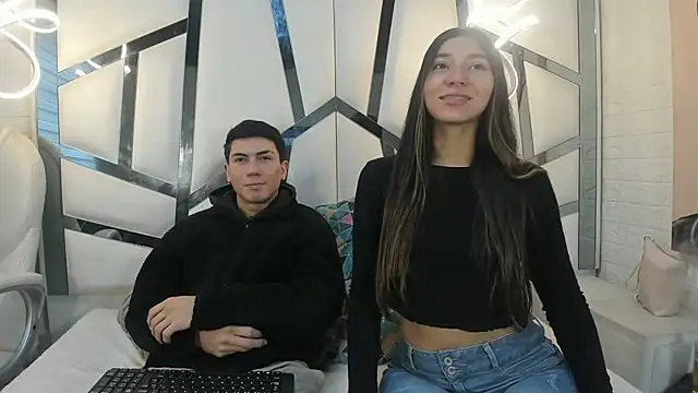 ScarlettAndLucas online show from 02/23/26, 12:46