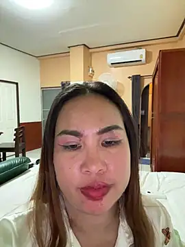 Ponthip online show from 02/06/26, 08:56