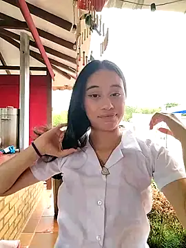 Snapshot of l0lita_emi chatting on 02/15/26, 05:09 l0lita emi online show from 02/15/26, 05:09