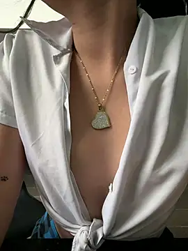 Snapshot of l0lita_emi chatting on 02/19/26, 03:52 l0lita emi online show from 02/19/26, 03:52