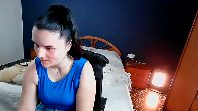 Snapshot of Alice_Dan chatting on 01/15/26, 04:00 Alice Dan online show from 01/15/26, 04:00