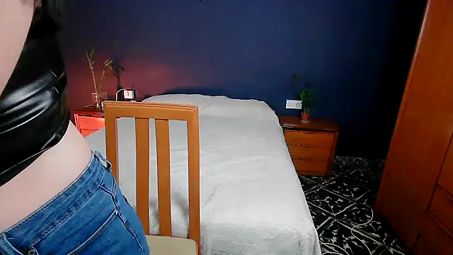 Alice Dan online show from 02/05/26, 04:44