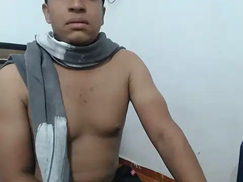 Charlie horny boy21 online show from 01/11/26, 02:16