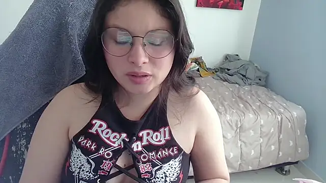 Snapshot of yessica_gomez01 chatting on 01/11/26, 08:03 yessica gomez01 online show from 01/11/26, 08:03