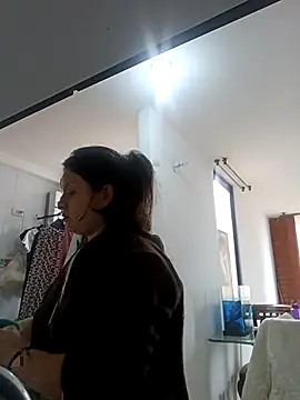 yessica gomez01 online show from 03/08/26, 04:33