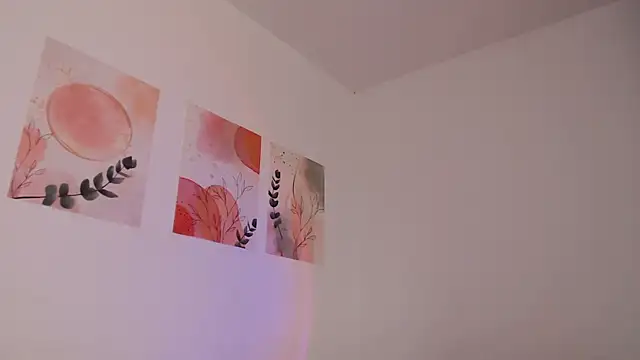 chloe bitelly  online show from 05/22/26, 06:57