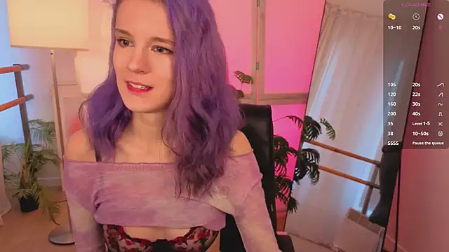 Snapshot of AuraLaunni chatting on 02/15/26, 07:05 AuraLaunni online show from 02/15/26, 07:05