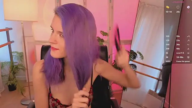 Snapshot of AuraLaunni chatting on 02/15/26, 07:51 AuraLaunni online show from 02/15/26, 07:51