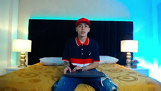 Raven Cox online show from 01/11/26, 05:12