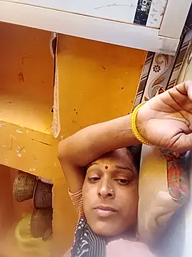 Snapshot of mabimi_sexe chatting on 03/31/26, 06:36 mabimi sexe online show from 03/31/26, 06:36