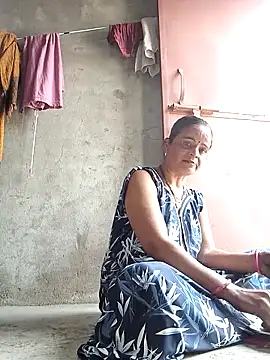 Snapshot of kiiuu_sexe chatting on 02/01/26, 07:18 kiiuu sexe online show from 02/01/26, 07:18