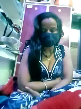 Snapshot of kiiuu_sexe chatting on 02/11/26, 04:45 kiiuu sexe online show from 02/11/26, 04:45