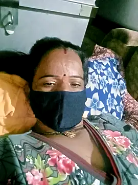 Snapshot of kiiuu_sexe chatting on 02/12/26, 04:51 kiiuu sexe online show from 02/12/26, 04:51