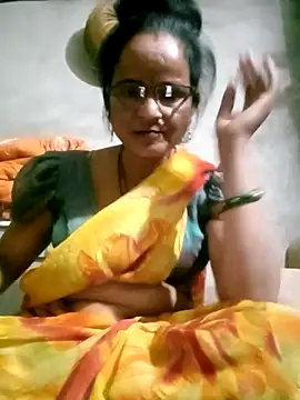 Snapshot of kiiuu_sexe chatting on 02/15/26, 07:51 kiiuu sexe online show from 02/15/26, 07:51