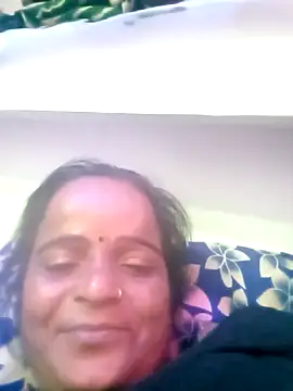 Snapshot of kiiuu_sexe chatting on 03/13/26, 05:41 kiiuu sexe online show from 03/13/26, 05:41